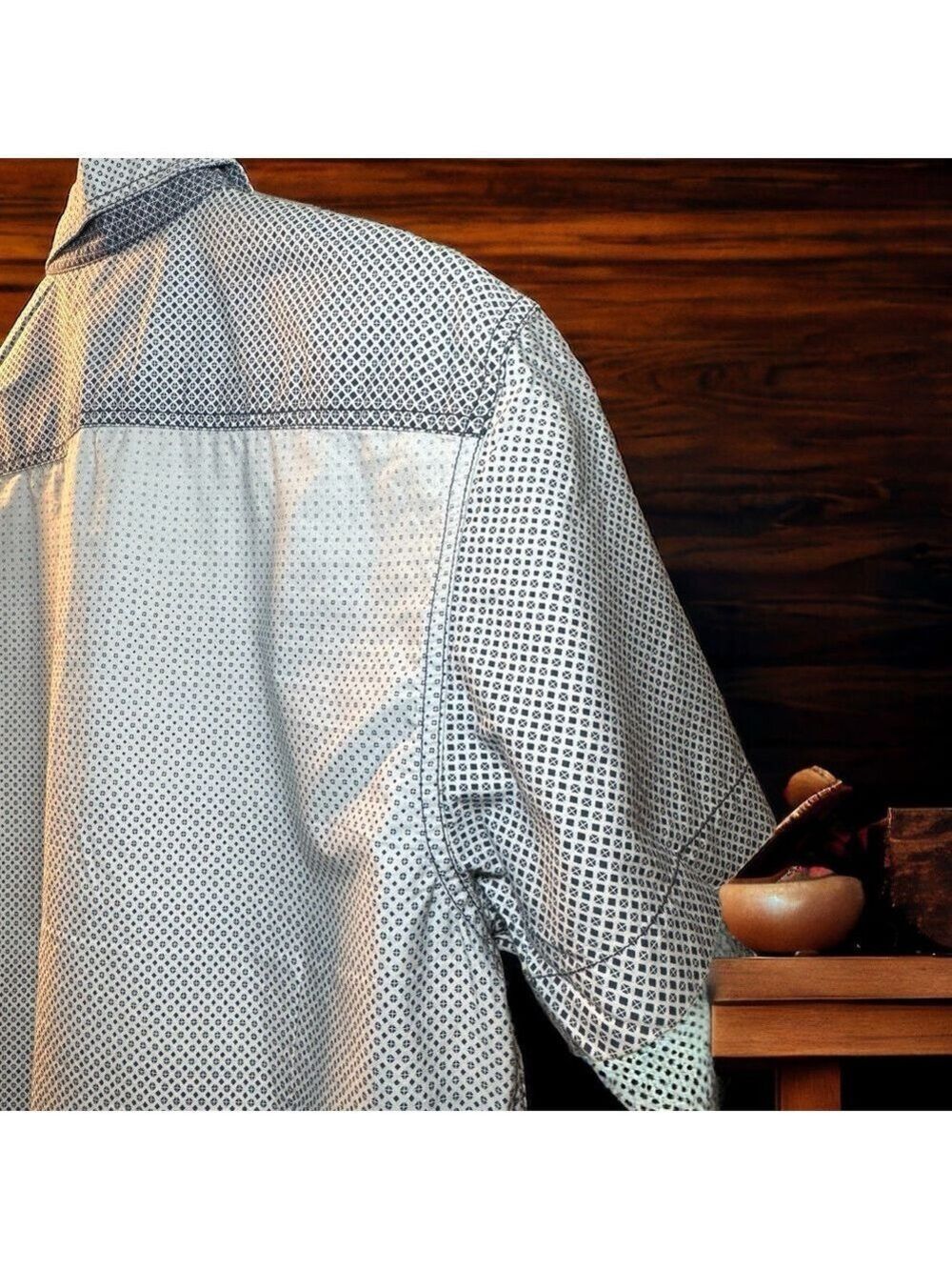 Guess Short Sleeve Shirt SZ M - Picture 4 of 8